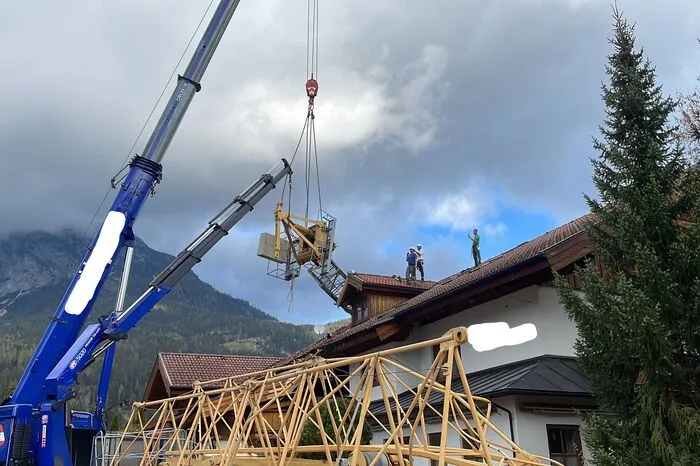 Stück für Stück wurde der Kran abgebaut