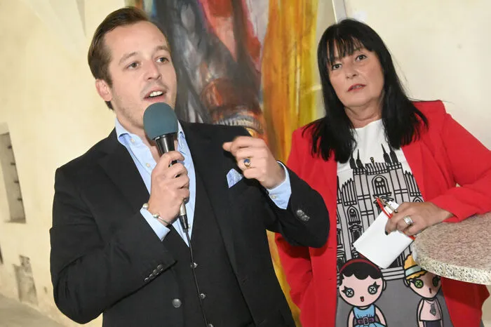 Die Obfrau des Vereins "Kunstradln in Millstatt am See", Petra Weißenböck, und ihr Stellvertreter Vincenz Tacoli.