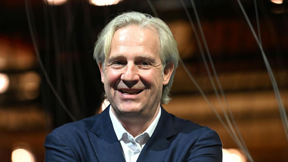Der designierte Burgtheaterdirektor Stefan Bachmann hat seinen ersten Spielplan präsentiert