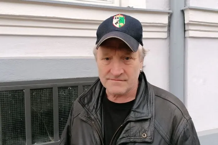 Siegfried Rauch (64) Pensionist: Es ist doch nicht anders als normale Grippe – die Leute sind mir zu aufbrausend. Corona wird vergehen, wie es gekommen ist. Natürlich ist Schutz dennoch wichtig. Auch ich versuche, mich mit meinen sozialen Kontakten so gut wie möglich zurückzuhalten.