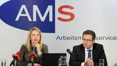 Johannes Kopf (re.) und Kristine Langenbucher bei der Pressekonferenz