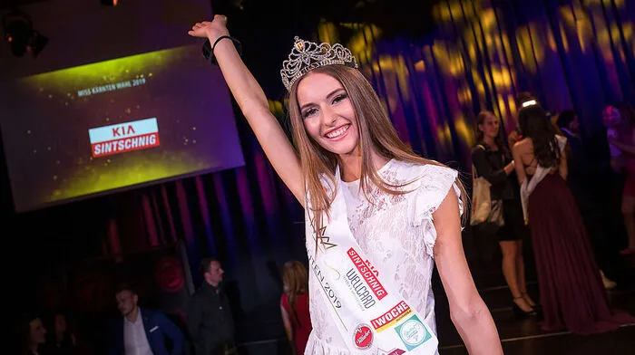 18 junge Frauen stellten sich Freitagabend der Wahl zur Miss Kärnten 2019. Das Rennen für sich entscheiden konnte Karalina Mörtl.