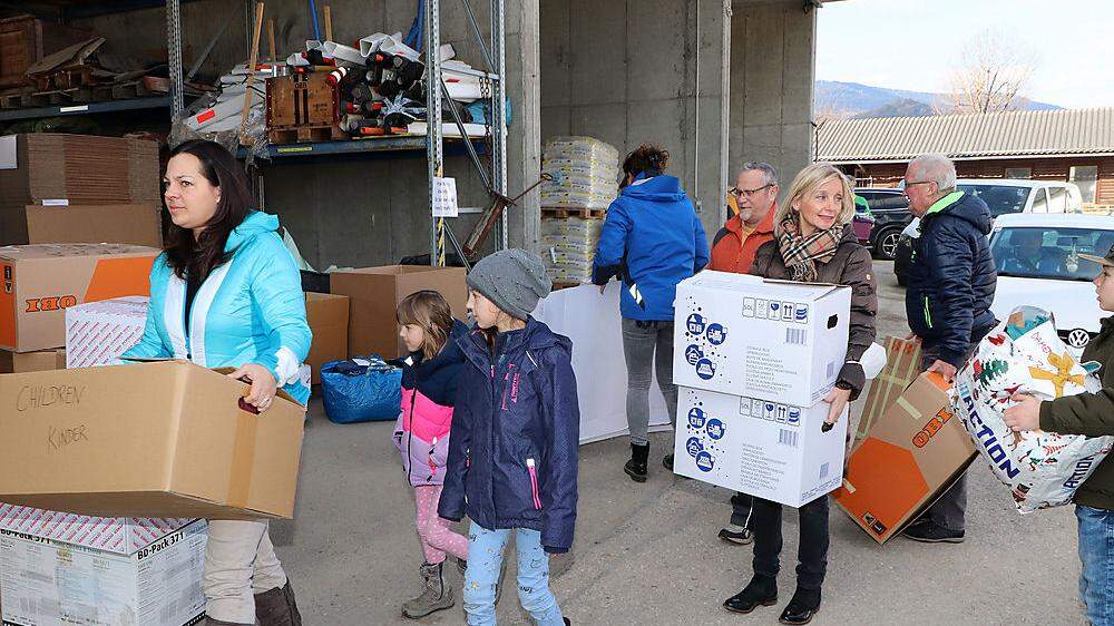 Am Mittwoch wurden weitere Hilfsgüter von Feldkirchen in die Ukraine geschickt