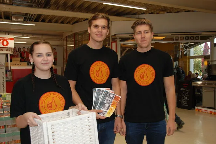 Mit Mithilfe der Hak-Schüler Julia Setznagl, Manuel Schwar und Manuel Kolli wurde der erste Bücher "Jack"-Punkt - ein Raum, in dem Bücher ausgeborgt oder auch getauscht werden können - realisiert.