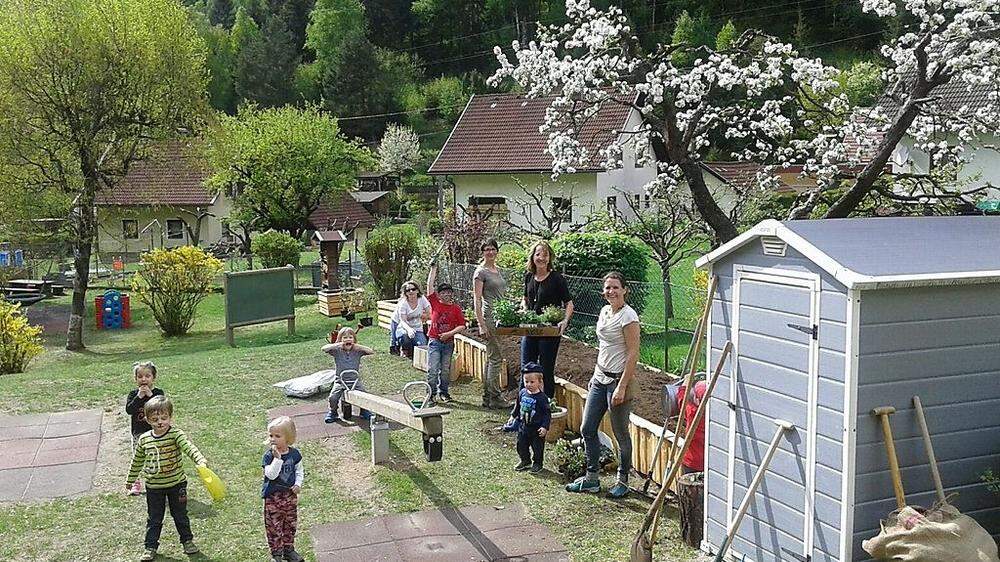 Eltern ergriffen Initiative: Gartenprojekt im Kindergarten Radenthein