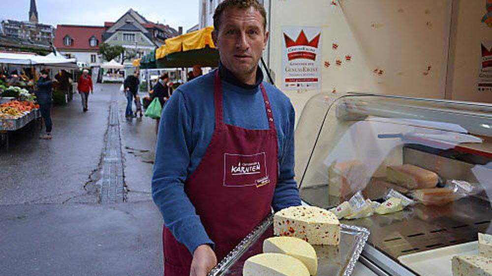 Hopfgartner präsentiert seine Käsesorten