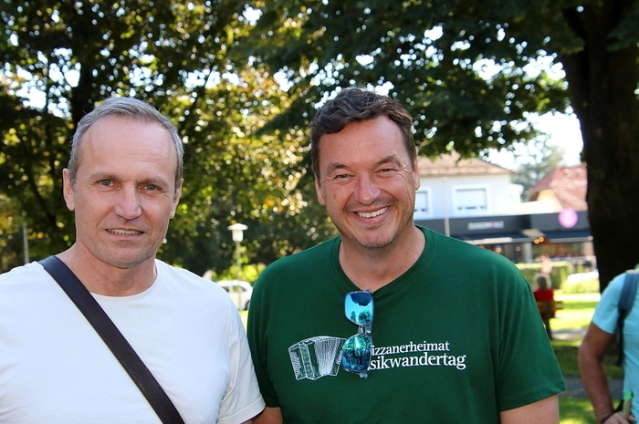Klicken Sie sich durch die Bilder.  