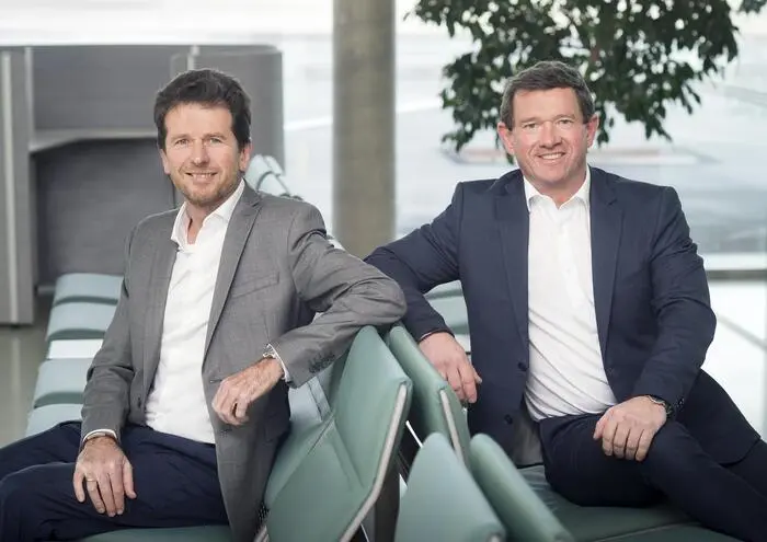 Die Flughafen-Chefs Wolfgang Grimus (l.) und Jürgen Löschnig