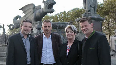 Im Oktober wurde die damals "parteilose" Brigitte Schmelzer als neue FPÖ-Stadträtin präsentiert. Schon damals schien die Stimmung zwischen Germ, Reinisch, Schmelzer und Scheider (von links) getrübt. Schmelzer sitzt jetzt auf einem FPÖ-Ticket im Gemeinderat 