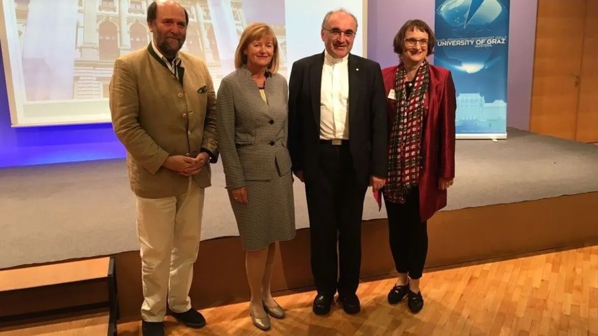 Eröffnung mit Michael Kuhn (Europäische Bischofskonferenz), Rektorin Neuper, Bischof Krautwaschl und Roberta Maierhofer (Uni Graz)