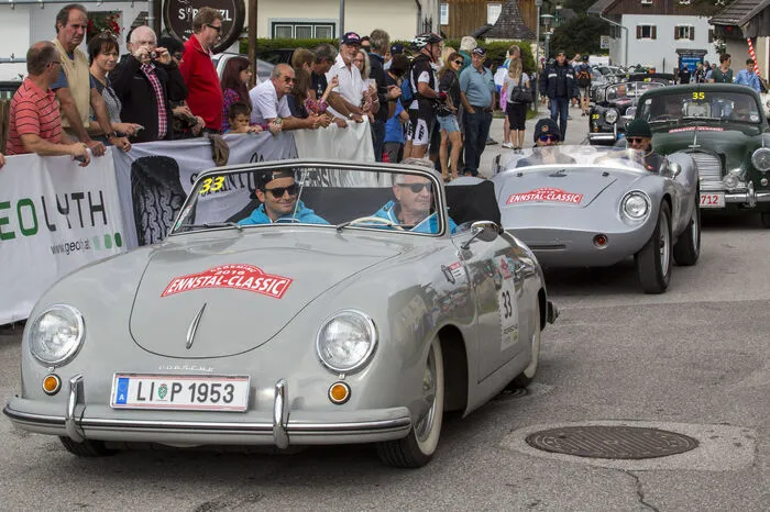 Peter und Dino Sodamin im Porsche 356 „Pre A“ Cabrio.
