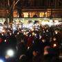 #yeswecare: Beim Gedenk-Lichtermeer für die Corona-Opfer in Wien waren laut Polizei bis zu 40.000 Menschen dabei