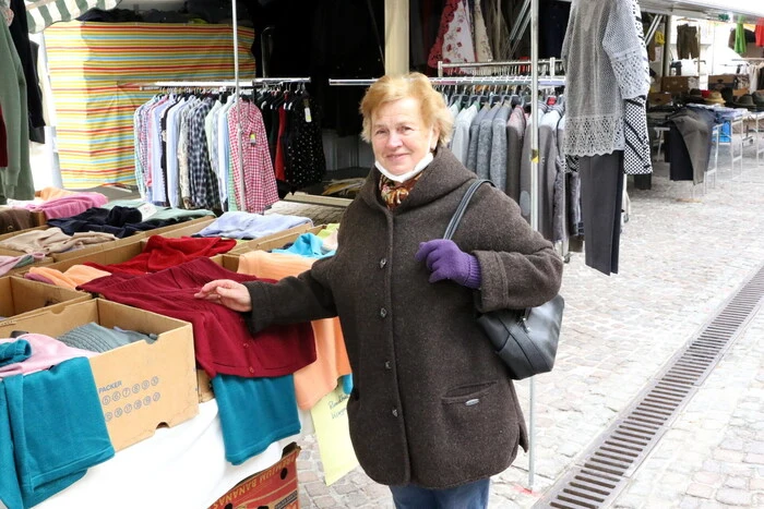 Neben Trachtenmode und Schuhen, einer reichen Auswahl an modischen Accessoires und Textilien findet man aber auch Handarbeitsartikel, Suppen, Gewürze und vieles mehr.