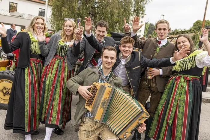 Umzug, Eröffnung und Bieranstich 662 St. Veiter Wiesenmarkt St. Veit September 2025