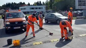 Das Vortreffen hat begonnen, die Bodenschwellen sind angebracht