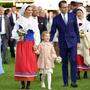 Mit großem Jubel haben Tausende von Menschen die schwedische Kronprinzessin Victoria auf der Insel Öland empfangen
