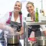 Barbara und Katharina Wallner sind heuer Teil der Almkulinarik in der Region Schladming-Dachstein, im Zuge derer Haubenkoch Richard Rauch mit Hüttenwirten eigene Gerichte kreiert