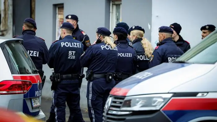 Das neue Dienstzeitmodell sorgt weiter für Unruhe an der Polizeibasis (Sujetfoto)
