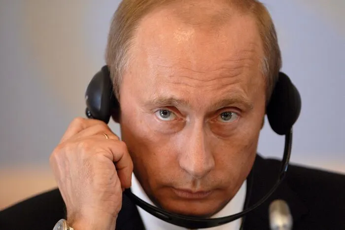 "Wenn ich noch einmal heiraten würde, würde ich Herrn Putin sicher nicht einladen." Auch Ereignisse, die in der Steiermark stattfinden, sprechen sich bis Brüssel durch.