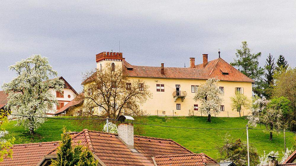 Schloss Kolhof beherbergt jetzt die Finest Essence-Produktion und bald auch ein Restaurant und Events