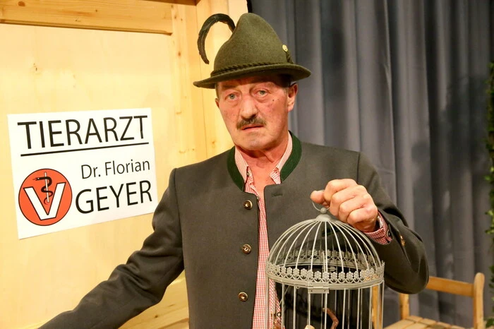 Übrigens: Für das aktuelle Stück wurde seit vier Monaten intensiv geprobt. 