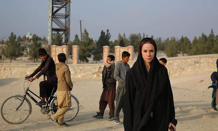 Journalistin Natalie Amiri in Afghanistan