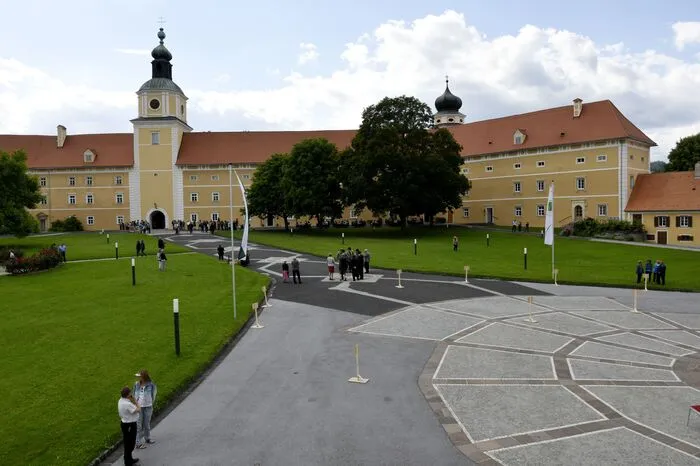15 Musikkapellen aus dem Musikbezirk Hartberg und angrenzenden Bezirken beteiligten sich an diesem Fest der Blasmusik und gratulierten dem jubilierenden Verein
