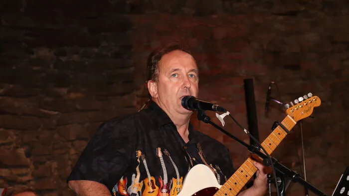 Das war Rockmusik ganz nach dem Geschmack der vielen Besucher beim Konzert der Rock-Legenden auf der Burg Obervoitsberg.
