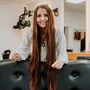 Nina Tieber ließ sich die Haare um die Hälfte schneiden und spendete sie für einen guten Zweck