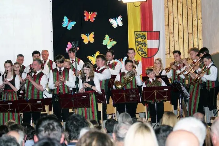 Am Sonntag, dem 8. April, wurde das Konzert vom Jugendblasorchester der Musikschule Metnitz unter der Leitung von Ulrich Schaller mitgestaltet.