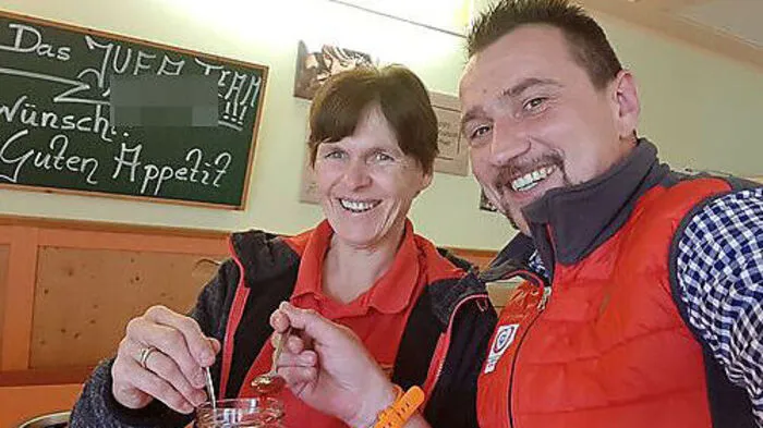 Große Freude über gutes Abschneiden: Köchin Christa Zußner und Hoteldirektor Mario Schuschel