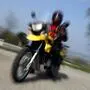 Mit einem gelben Motorrad (Symbolbild) war der Rentner unterwegs