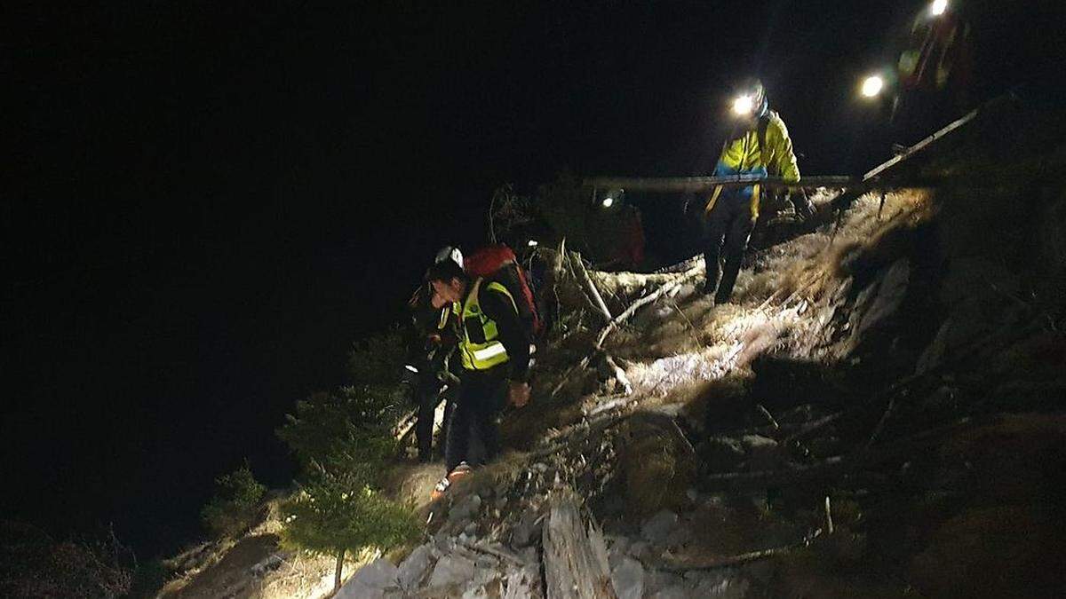 Aus steilem Gelände musste der 16-Jährige gerettet werden