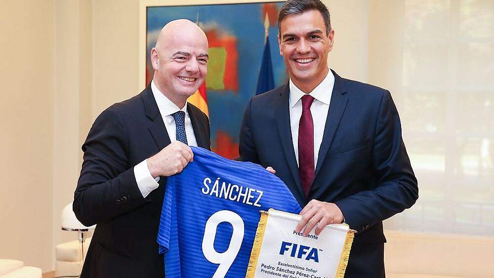 FIFA-Präsident Gianni Infantino und Spaniens Ministerpräsidentt Pedro Sanchez