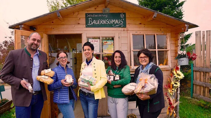 Hans Unterlerchner, Monika Walder, Heidi Unterlerchner, Karin Pfeifhofer und Karin Schlieber sind vier von 14 Landwirten, die den "Bauernschmaus" in Grantsch (Millstatt) beliefern.