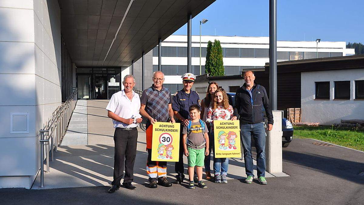 Diese Tafeln wird die Gemeinde in der Schulhausgasse aufstellen lassen