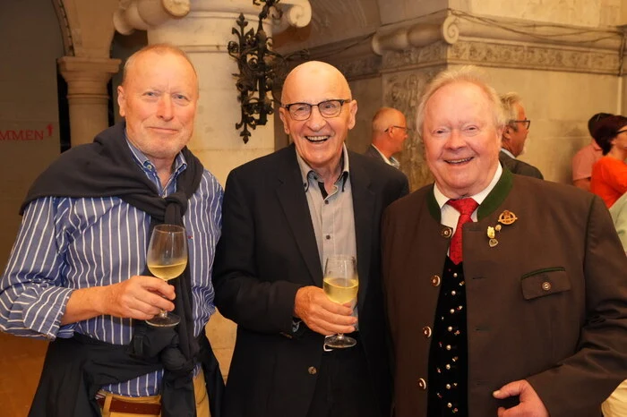 Willibald Oberzaucher, Altbürgermeister und Chorgründer Hellmuth Drewes und Obmann Walter Steiner