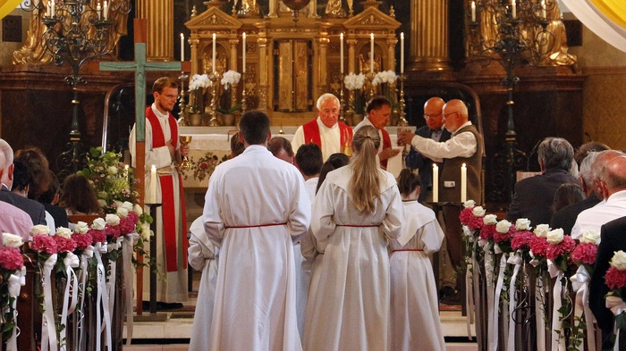 Zu Ehren des Heiligen Jakobus feierte Dechant Peter Rosenberger mit Kaplan Georg Sallaberger...