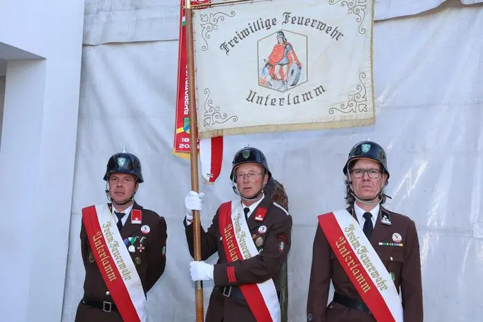 Die Feuerwehr Hirzenriegl machte mehrmals durch Siege bei Feuerwehrwettkämpfen auf sich aufmerksam.