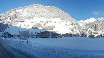 Mit 40 Zentimeter Neuschnee präsentiert sich St. Jakob malerisch