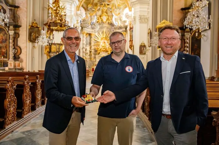 Nun wurden die Projekte präsentiert. Klicken Sie sich durch die Fotoserie...