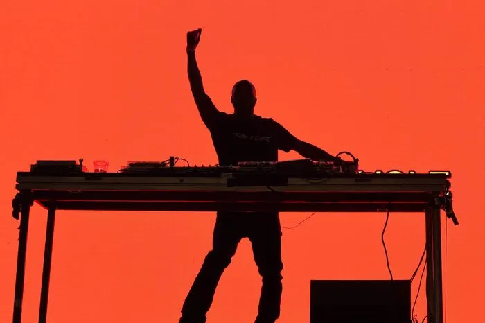 Kluger Marketing-Schachzug: US-Modedesigner Virgil Abloh gab den DJ.