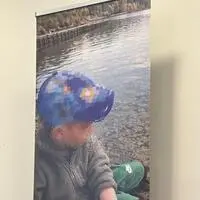 Lukas beim Spielen an einem Kärntner See. Seit 17. März ist er in Niederösterreich. Vorbereiten oder verabschieden konnte sich der Vierjährige nicht.