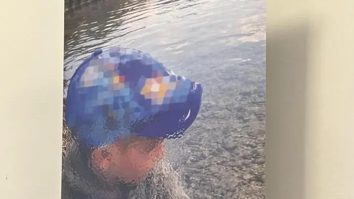 Lukas beim Spielen an einem Kärntner See. Seit 17. März ist er in Niederösterreich. Vorbereiten oder verabschieden konnte sich der Vierjährige nicht.