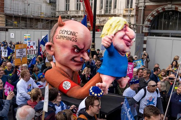 ... waren Zehntausende Menschen zu einem Anti-Brexit-Protestmarsch nach London gekommen,...