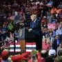 US President Donald Trump speaks during a "Make America Great Again" rally at Landers Center in Southaven, Mississippi, on October 2, 2018. / AFP PHOTO / MANDEL NGAN