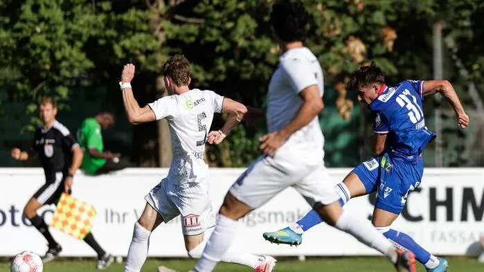 Da war‘s passiert: Tim Trummer verletzte sich bei seinem Tor zum 1:0