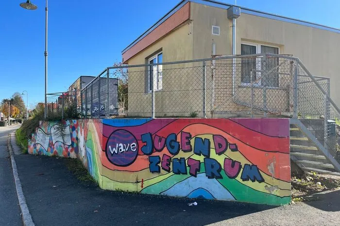 Das Jugendzentrum WAVE von außen.