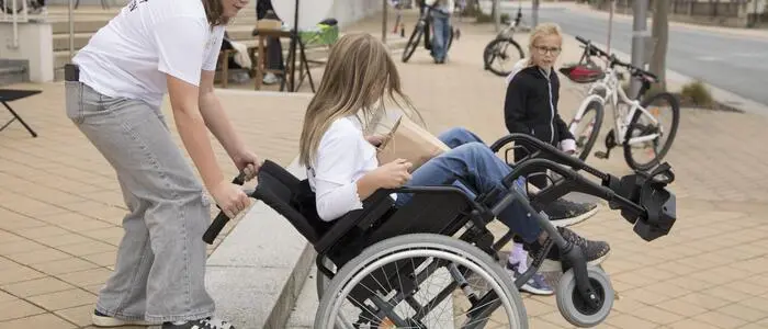 Die Bürgerinnen und Bürger konnten am Aktionstag auch ausprobieren, wie barrierefrei der Shared Space in Gleinstätten ist