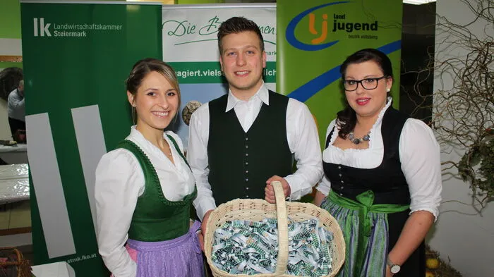 Unter dem Motto „Tanzen bis die Sohle raucht“ fand im Volkshaus und der Sporthalle Köflach der traditionelle Bezirksbauernball statt.